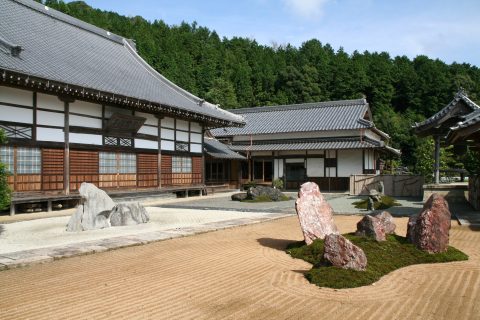 石像寺 (せきぞうじ)