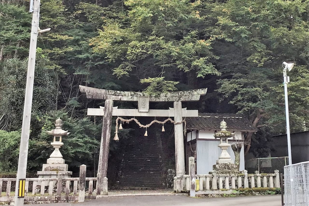 八柱神社