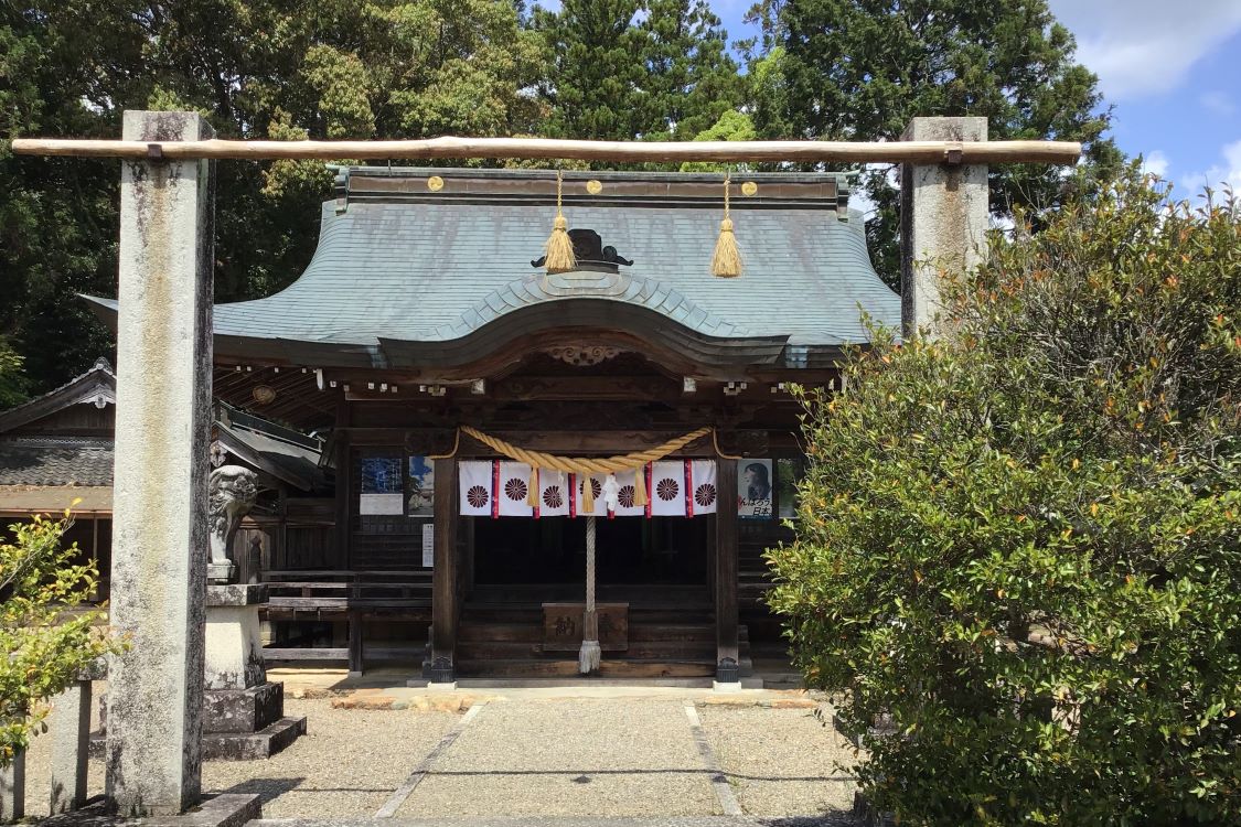 阿陀岡神社（あだおかじんじゃ）